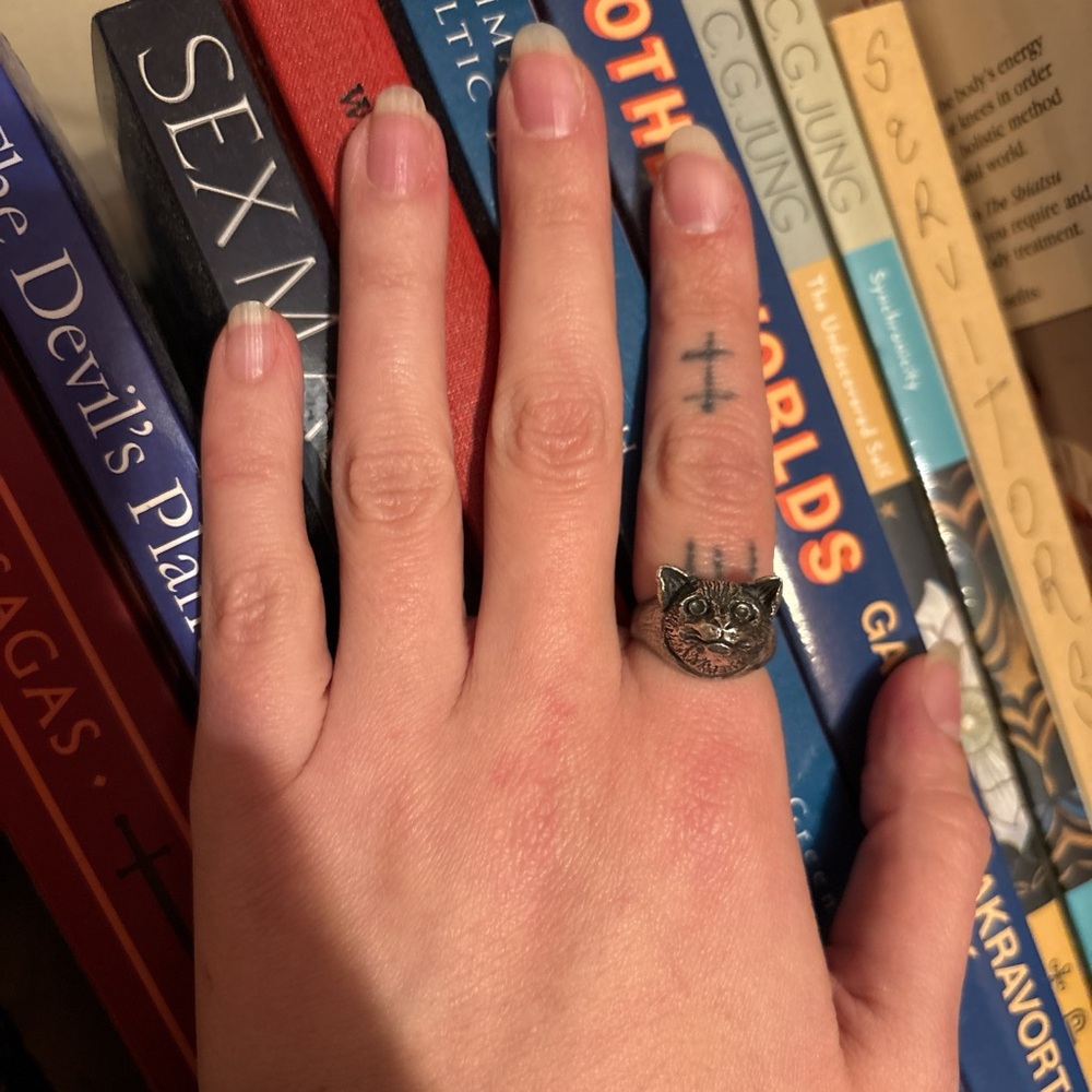 Cat Sterling Ring sz 7.25